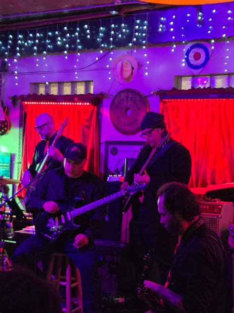 Montrose Saloon | Chicago IL