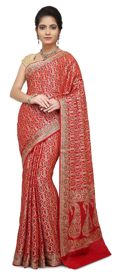 1513541 Traditional Red And Maroon Color Banarasi Silk Fabric Saree