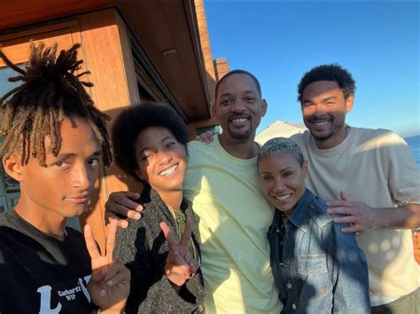 Willow Smith Shares Cryptic ‘resentment Post After Mom Jada Reveals