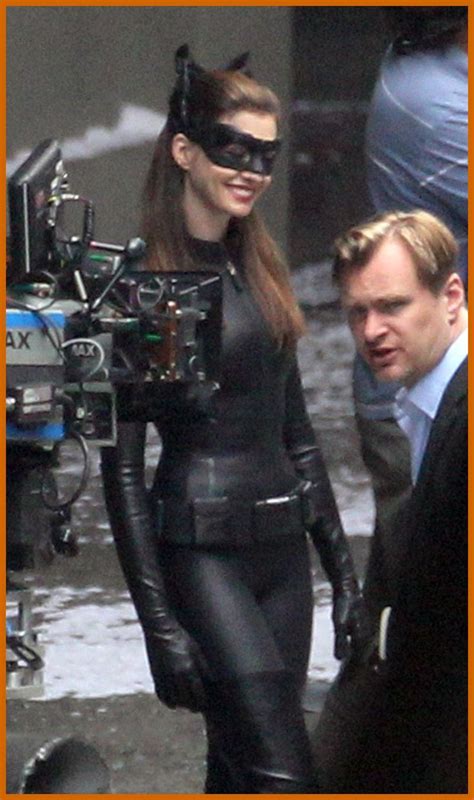 Anne Hathaway A La Catwoman Cat People Anne Hathaway Catwoman