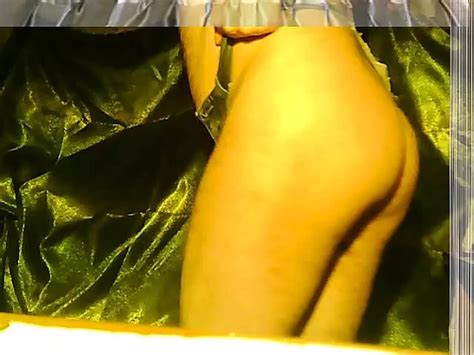 Yellow Colored Ass Wiggling Pt Iii Gay Amateur Porn Feat Effema XHamster