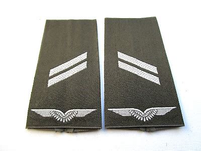 Rangabzeichen Luftwaffe Obergefreiter weiß oliv Bw Schulterklappen eBay