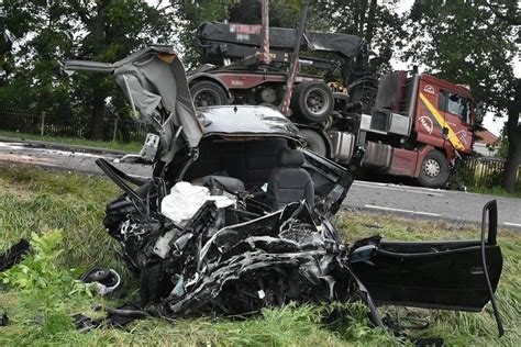 Tragiczny Wypadek Na Drodze Wojew Dzkiej Ycia Latka Nie Uda O Si