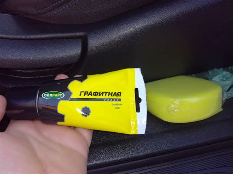 Устранение скрипа дверей — Hyundai Elantra (5G), 1,8 л, 2013 года ...