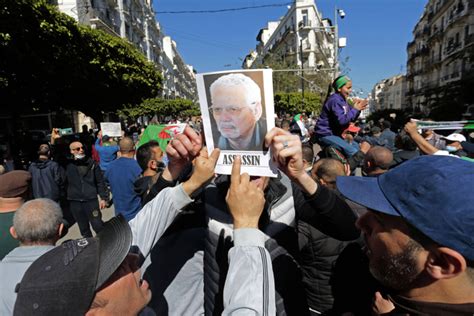 Procès Khaled Nezzar en Suisse lAlgérie hausse le ton Jeune Afrique