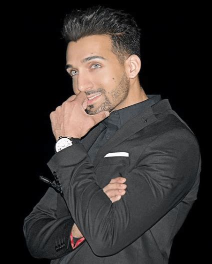 Sham Idrees Bio, Age, Wife, Family, Education, Career, Net Worth