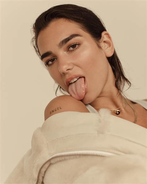 Dua Lipa Cleavage The Fappening Celebrity Sexiezpicz Web Porn