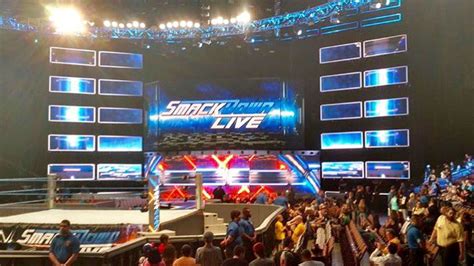 Pic Smackdowns New Stage Set Up Cageside Seats