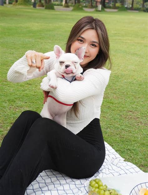 Trọn bộ ảnh Tiktoker Hồng Nhung bikini khoe body sexy