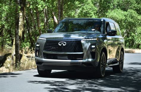 First Drive Review: 2025 Infiniti QX80 | U.S. News