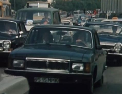 IMCDb Org 1982 GAZ 3102 Volga In Papa Kupil Avtomobil 1984