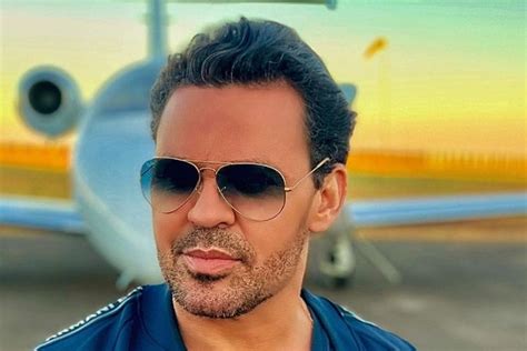 Cantor sertanejo Eduardo Costa se envolve em polêmica cabeluda