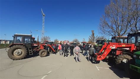 Protest Poljoprivrednika U Srbiji Traktori Na Ulicama U Petak