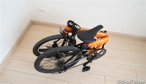 Dahon Launch D8 Folding Bike Review - Premium Refinement - BikeFolded