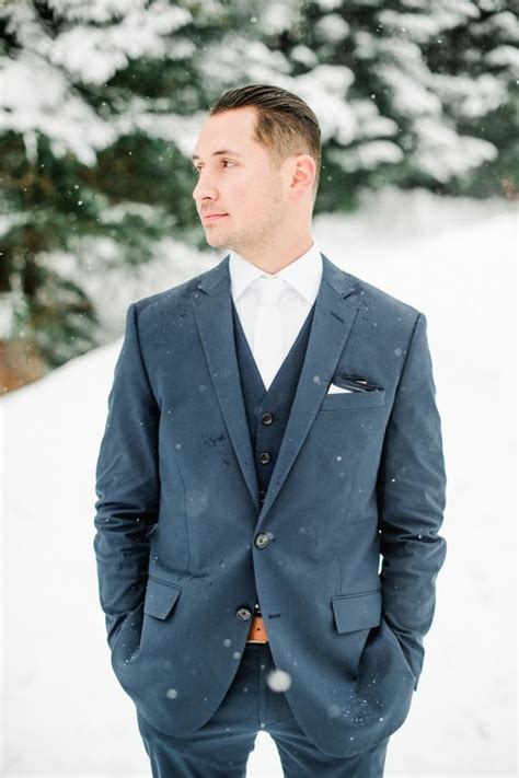 Cozy Up To This Gorgeous Winter Wonderland Wedding In Canada Winter