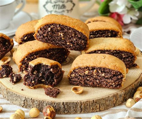 BISCOTTI BISCOTTONI CUOR DI SALAME AL CIOCCOLATO Dolce Ripieno Di