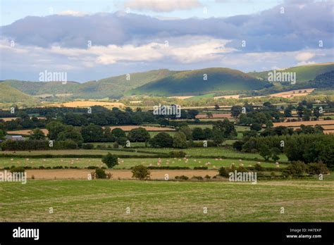 Welsh landscape hi-res stock photography and images - Alamy