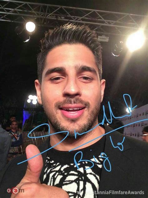 Pin By Zana Zana On Sidharth Malhotra Bollywood Actors Asian Men