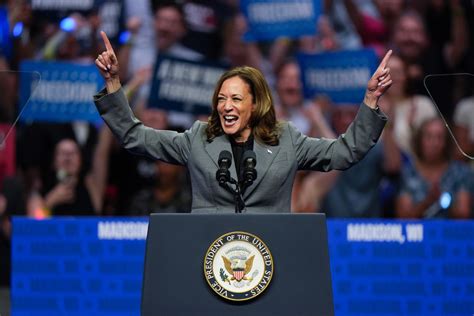 Kamala Harris Liegt In Landesweiter Umfrage Deutlich Vor Donald Trump