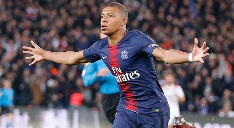 Mbappe Scores And Earns Penalty As Psg Crush Lyon Sportsnet Ca