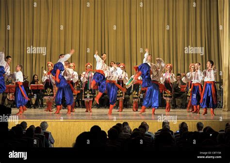 Traditional Russian folk dancing performance, on stage, St Petersburg ...