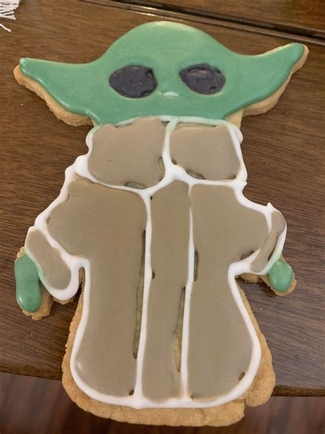 Made baby yoda Christmas cookies : TheMandalorianTV