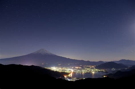 月夜の富士 By ペコおやじ （id：4003586） 写真共有サイトphotohito