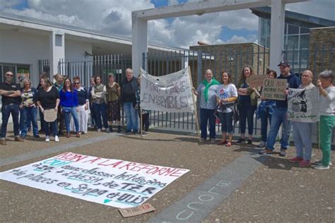 Dans Le Vignoble Nantais Ils Sunissent Contre La Réforme Du Collège ça Nous Révulse