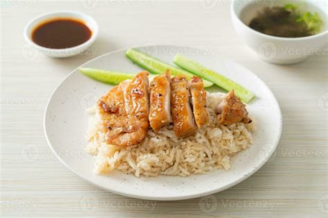 Grilled Chicken with Steamed Rice 27444258 Stock Photo at Vecteezy