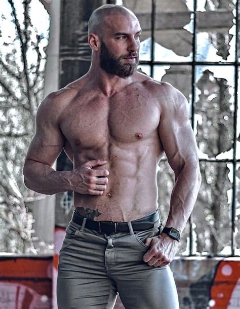 Pin by Somogyi Sándor on Egészség Sexy bearded men Muscular men