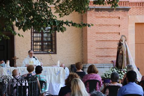 La Abuela Santa Ana recibió culto religioso en su festividad Siete