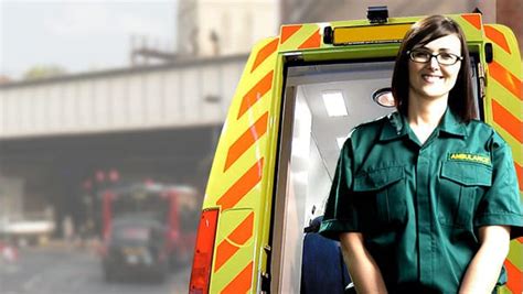 How To Become A Paramedic In 2024