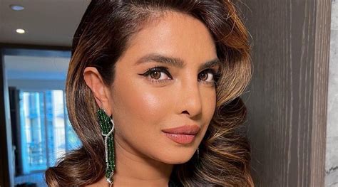priyanka chopra  people jeopardised  career