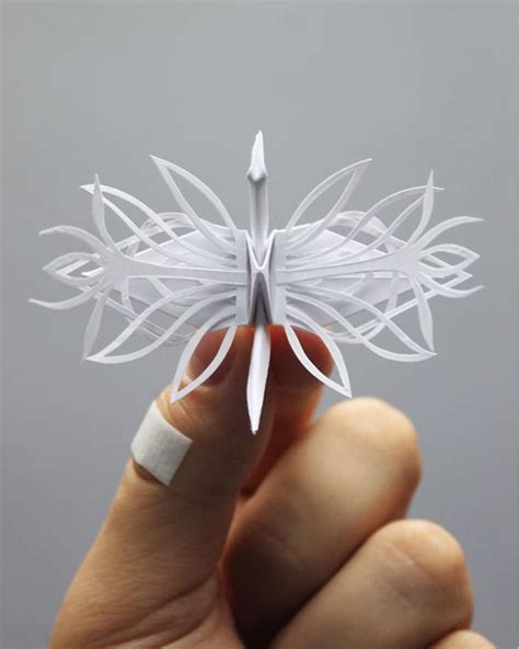 I Folded And Decorated An Origami Crane Every Day For 1000 Days Origami Paper Crane Origami