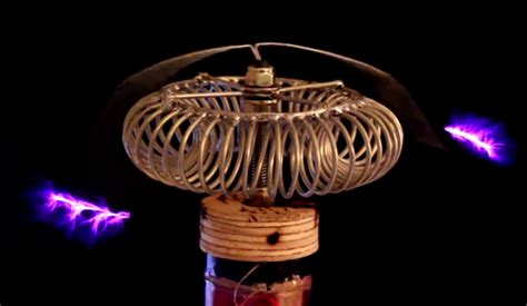 The Accidental Electrician Demonstrates Singing Tesla Coils Byte