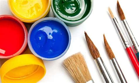 12 Best Watercolor Brushes for Professional & Beginner Artists