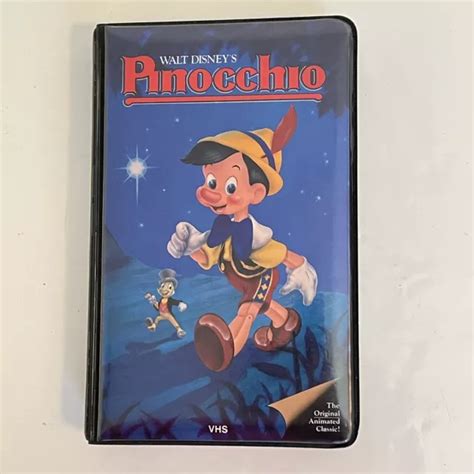 VINTAGE WALT DISNEY Home Video Pinocchio VHS 239 V Clamshell Original