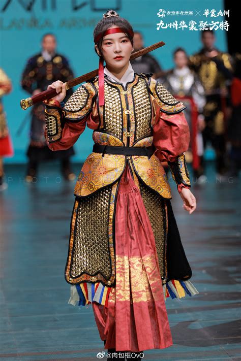 hanfugallery women in chinese hanfu and armor by 温陈华之炼铠堂 Tumblr Pics