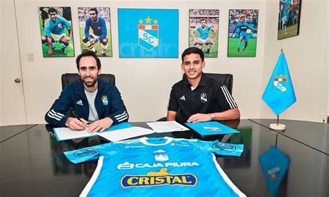 Sporting Cristal Anunci La Renovaci N De Jhilmar Lora Hasta El