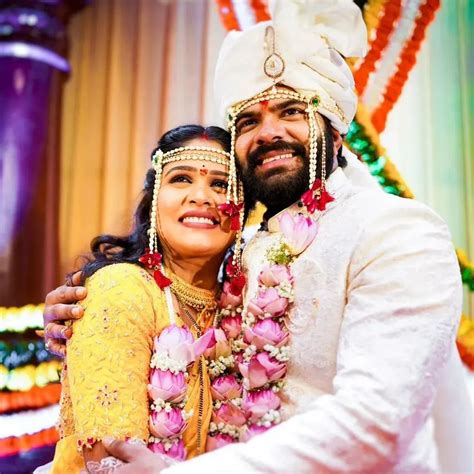 Hardeek Akshaya Wedding हातमागावर विणलेली पाठक बाईंची पैठणी सप्तपदी ते कानपिळी शाही थाटात