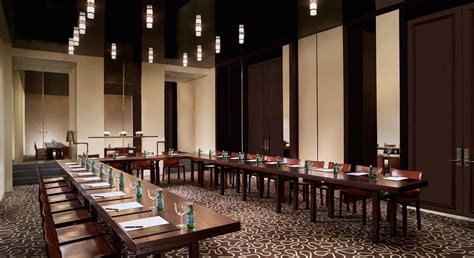 The Ritz-Carlton, Millenia Singapore Hotel – Singapore – Garden Suite Meeting Room – TRAVOH