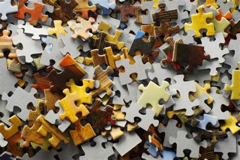 Why Jigsaw Puzzles Are The Best Hobby - The Best Jigsaw Puzzles for Adults