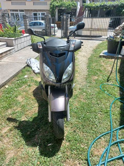 Yamaha X max 125 Cijena 700 Crna Gora Budva Budva uži dio