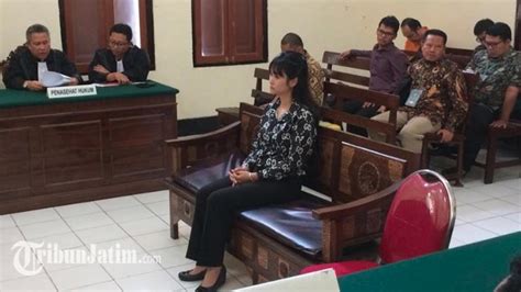 Terdakwa Kasus Dugaan Penggelapan Uang Impor Ponsel Senilai Rp 4 5 M