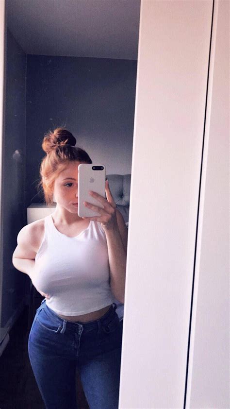 Busty Ginger Babe Scrolller