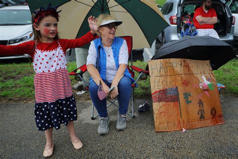 Fourth Of July Revelers Across The Us Brave Heat And Heavy Rain To Celebrate Pbs Newshour