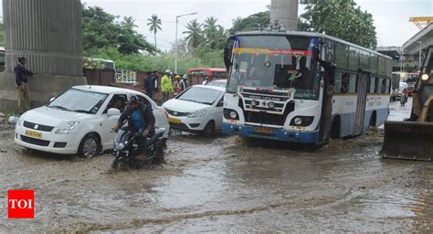 Bangalore Rain Today Heavy Rains Lash Bangalore As Monsoon Remains