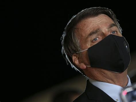 Bolsonaro Faz Exame De Covid 19 E Cancela Agenda Da Semana