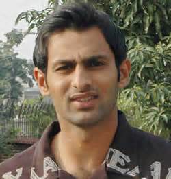 Information World: Shoaib Malik Biography