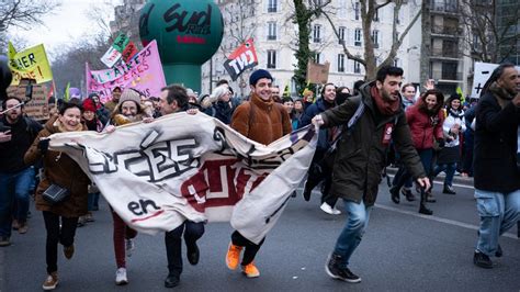 Le Vrai du Faux Junior répond à trois questions sur le droit de grève